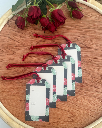 Makana Tags - Set of 5 in Christmas Hibiscus